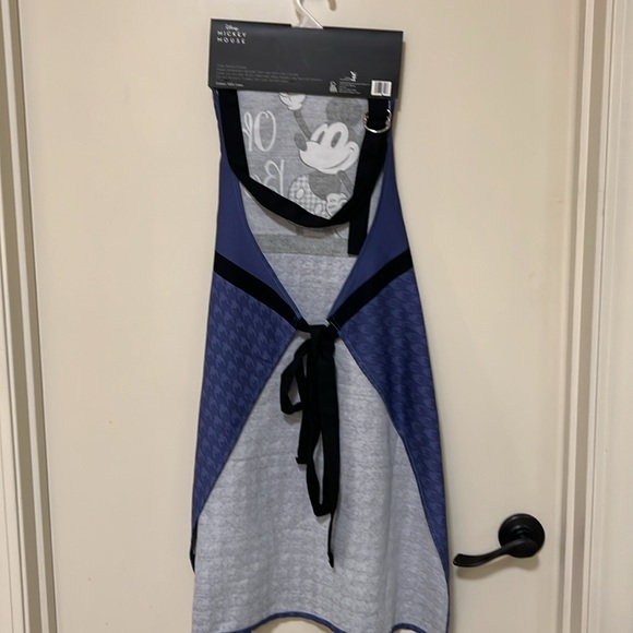 Disney Mickey Mouse Apron - Picture 3 of 6
